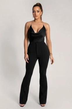QNG Zendaya Highwaisted Flare Pants - Black