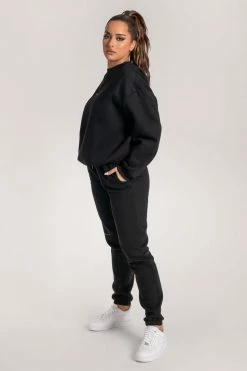 QNG Two Piece Sets Max Unisex Crew Neck Cosy Sweater - Black 32 QNG Two Piece Sets Max Unisex Crew Neck Cosy Sweater - Black