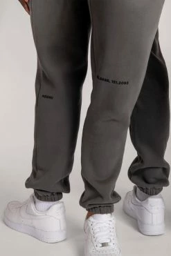 QNG Charlie Unisex Cosy Jogger - Charcoal