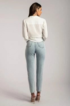 WNT Rona Front Tie Long Sleeve Crop Top - White