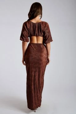 WNT Cyra Pleated Crop Sleeve Top- Chocolate