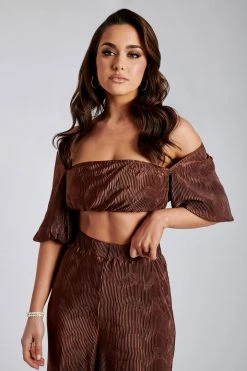 WNT Cyra Pleated Crop Sleeve Top- Chocolate