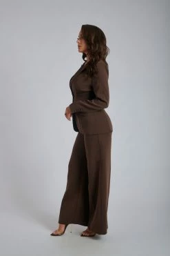 WNT Helda Fitted Cinched Waist Blazer - Chocolate
