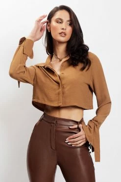 QNG Issy Cropped Shirt - Tan