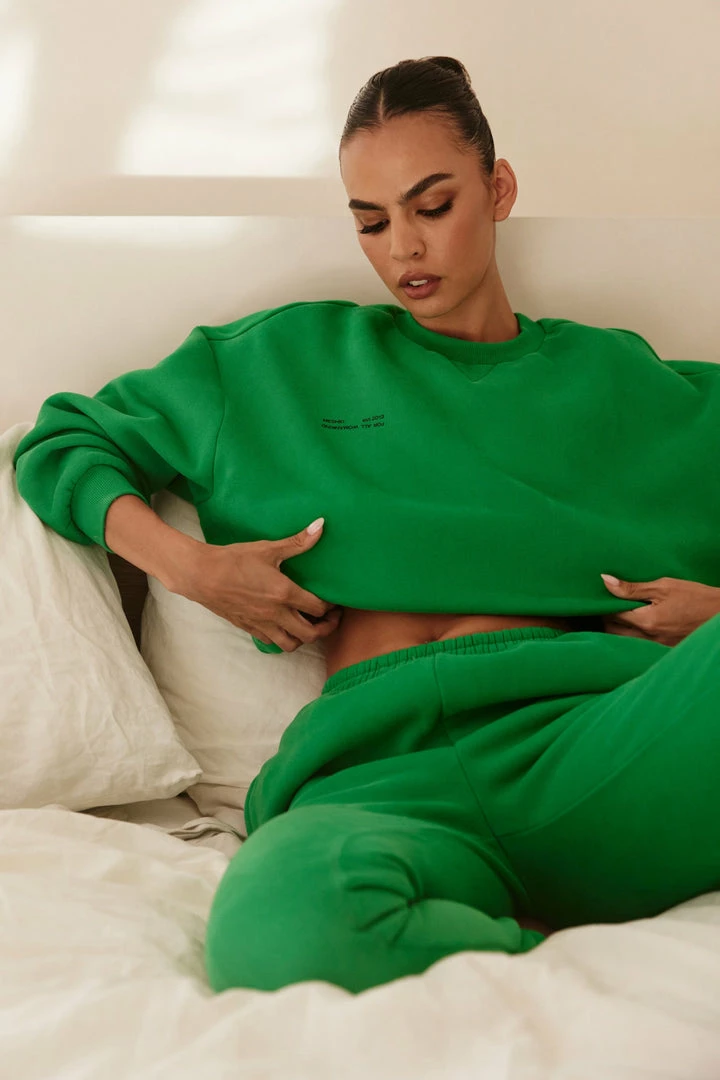 QNG Jaz Oversized Fleeceback Crew Neck Jumper - Bright Green Sweaters & Hoodies 3 QNG Jaz Oversized Fleeceback Crew Neck Jumper - Bright Green Sweaters & Hoodies