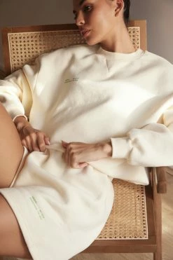 QNG Sweaters & Hoodies Jaz Oversized Fleeceback Crew Neck Jumper - Marshmallow 18 QNG Sweaters & Hoodies Jaz Oversized Fleeceback Crew Neck Jumper - Marshmallow