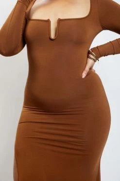 ROM DRESSES Mya Long Sleeve Midi Dress - Chocolate
