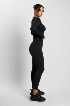MGH Venus V Back Leggings - Black Activewear Bottoms