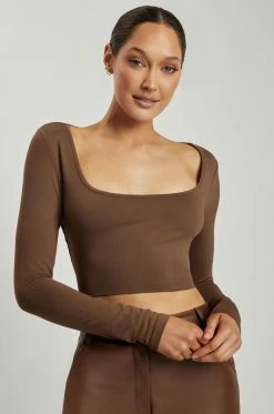 WXI Lana Scoop Long Sleeve Scoop Neck Crop - Chocolate