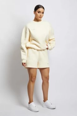 QNG Sweaters & Hoodies Parker Oversized Fleeceback Track Short - Marshmallow