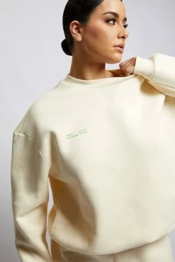 QNG Sweaters & Hoodies Jaz Oversized Fleeceback Crew Neck Jumper - Marshmallow 26 QNG Sweaters & Hoodies Jaz Oversized Fleeceback Crew Neck Jumper - Marshmallow