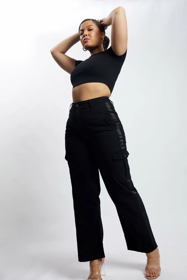 QNG All Bottoms Evangeline Pocket Detail Cargo Pants - Black 7 QNG All Bottoms Evangeline Pocket Detail Cargo Pants - Black