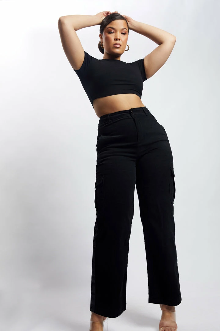 QNG All Bottoms Evangeline Pocket Detail Cargo Pants - Black 8 QNG All Bottoms Evangeline Pocket Detail Cargo Pants - Black